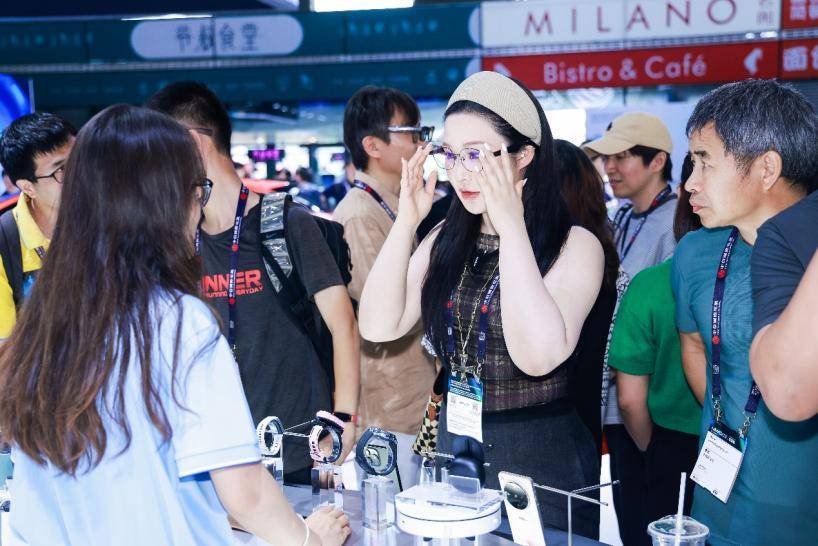 从“新三样”到空天地海，中国移动硬核 科技矩阵引领AI+时代浪潮