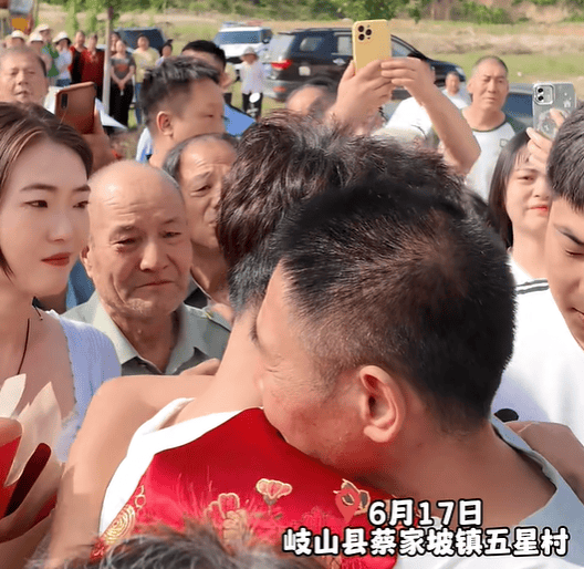 陕西男子4岁时家门口失踪！23年后，民警靠着这条线索找到他……