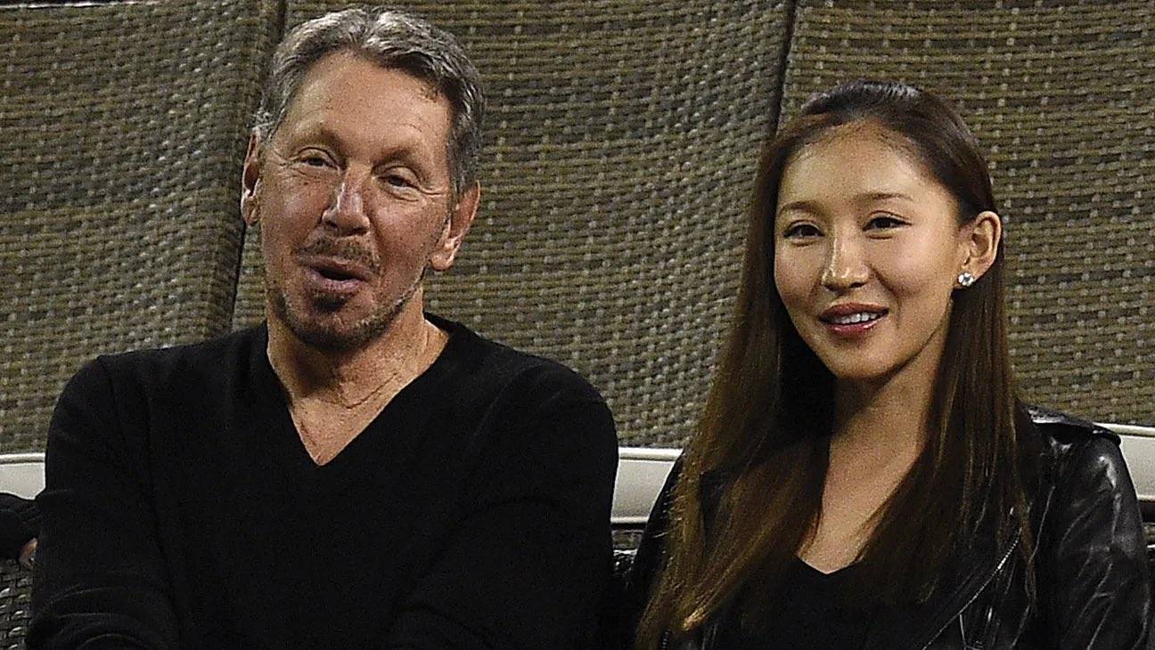 全球首富短暂换人 现任妻子是90后中国姑娘